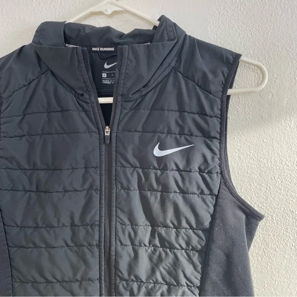 Nike Running Women's Black Quilted Vest - Picture 2 of 7
